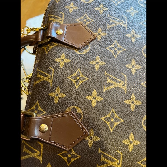 ❗️SOLD❗️🥰💙LV ALMA PM TRENDY SUPER ATTRACTIVE💙🥰 - Picture 6 of 16